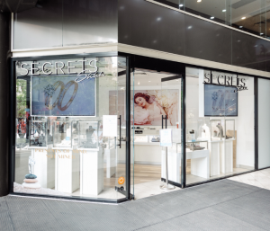 <strong>5 Reasons to Shop a Secrets Shhh Engagement Ring</strong>
