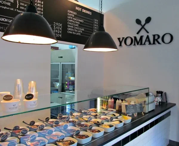 Best frozen shake dessert cafés inside Düsseldorf