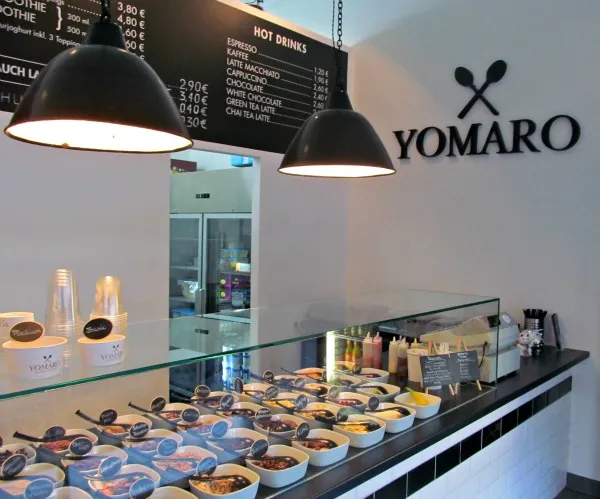 Best frozen shake dessert cafés inside Düsseldorf