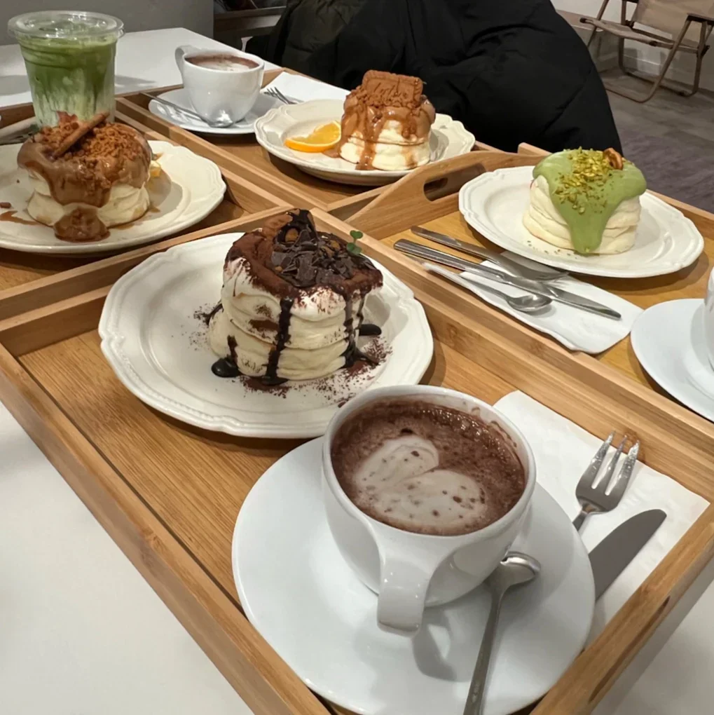 Best soft-serve dessert shops inside Düsseldorf