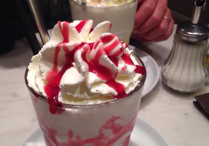 Best chocolate creamy dessert cafés in Düsseldorf