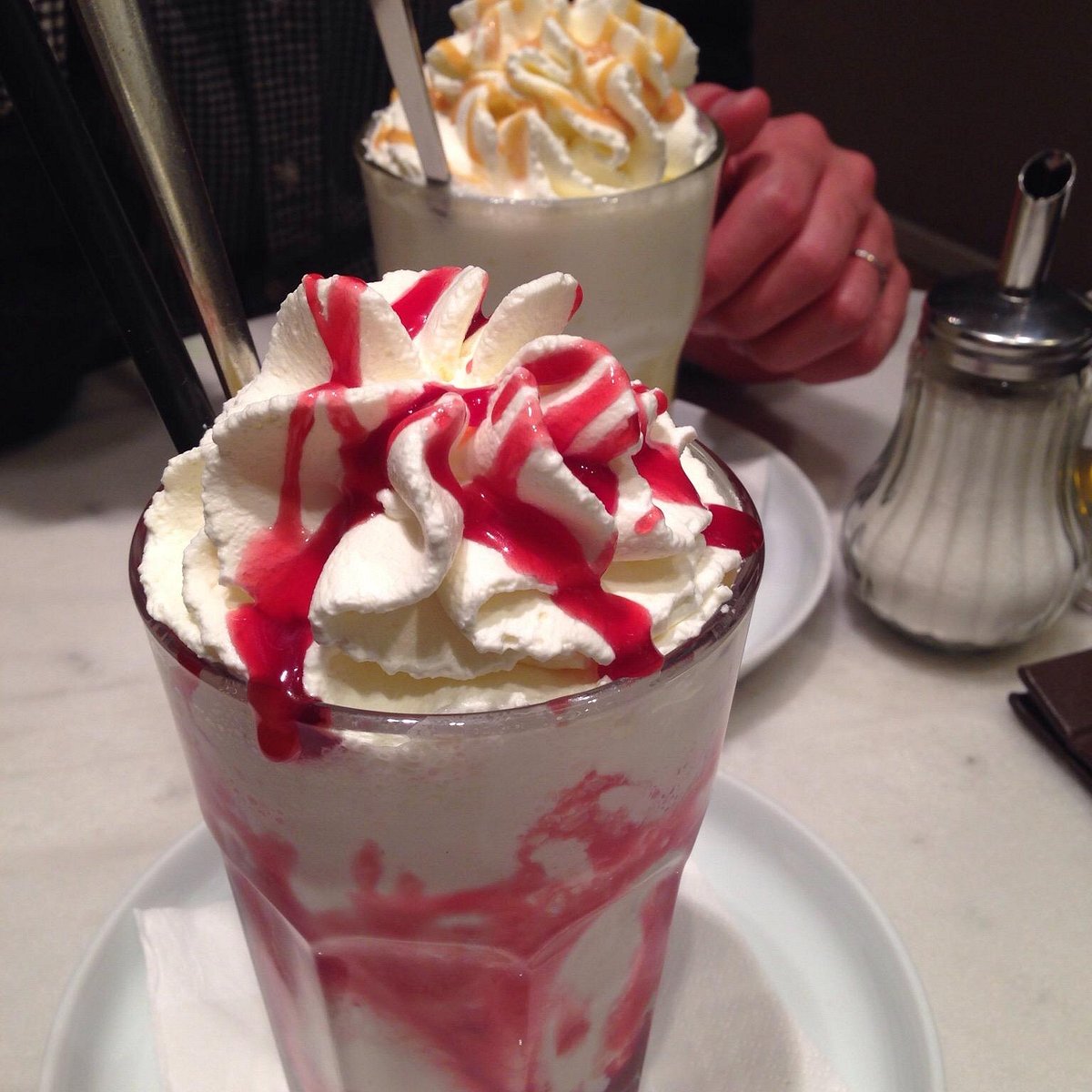 Best chocolate creamy dessert cafés in Düsseldorf